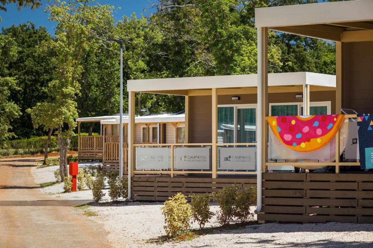 Mobile Homes Premium Relax Park Umag By Camp4You Karigador Eksteriør bilde