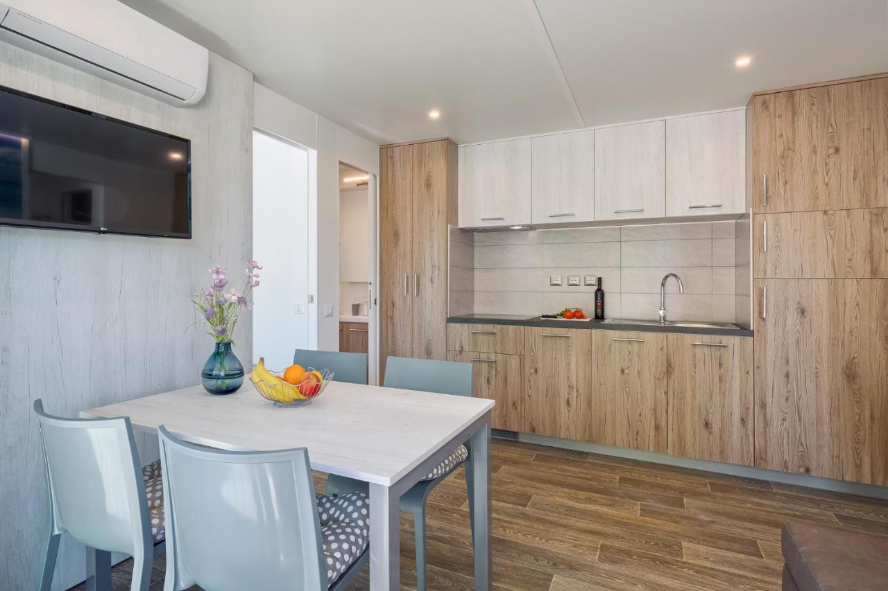 Mobile Homes Premium Relax Park Umag By Camp4You Karigador Eksteriør bilde